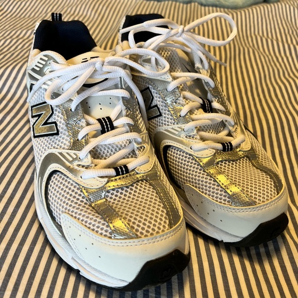 New balance 530s - Picture 2 of 4